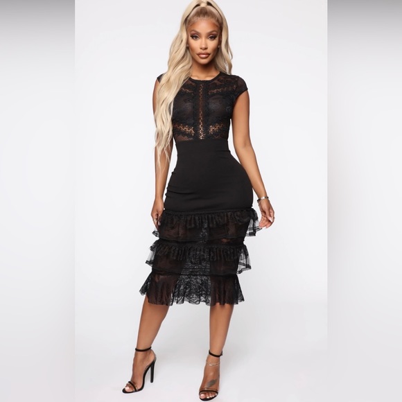 Black lace dress - Picture 1 of 2